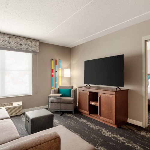 1-King-Suite-1614015