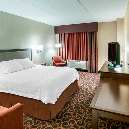 Hampton Inn by Hilton King Room | Deadwood Hotels