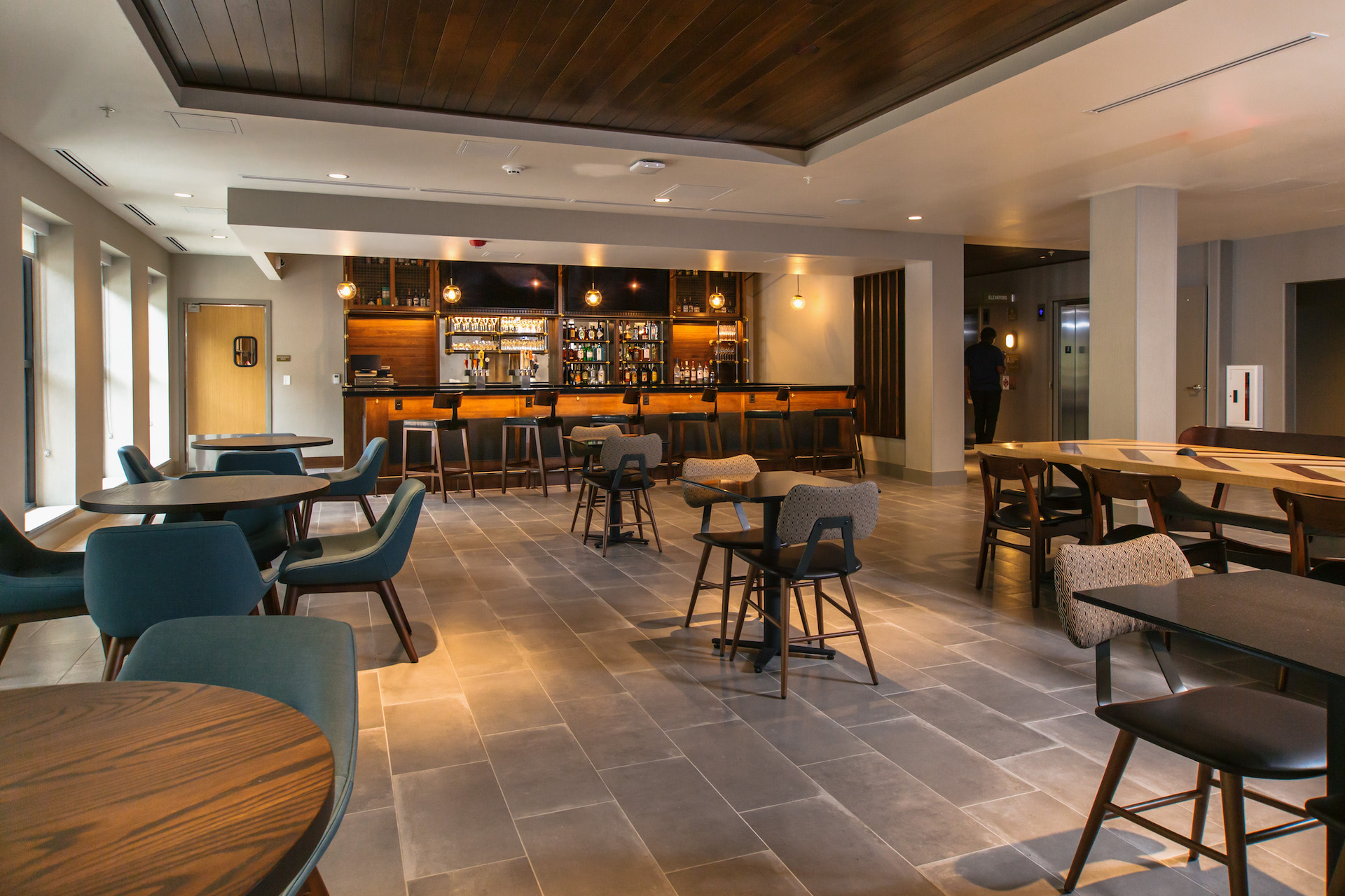 Four Points, Deadwood